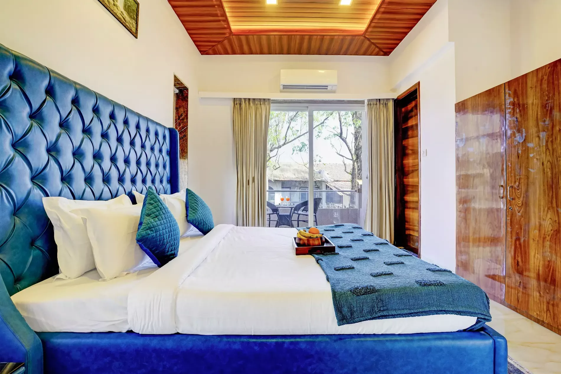 Fourth bedroom at LonavillaStay 4BHK villa in Lonavala